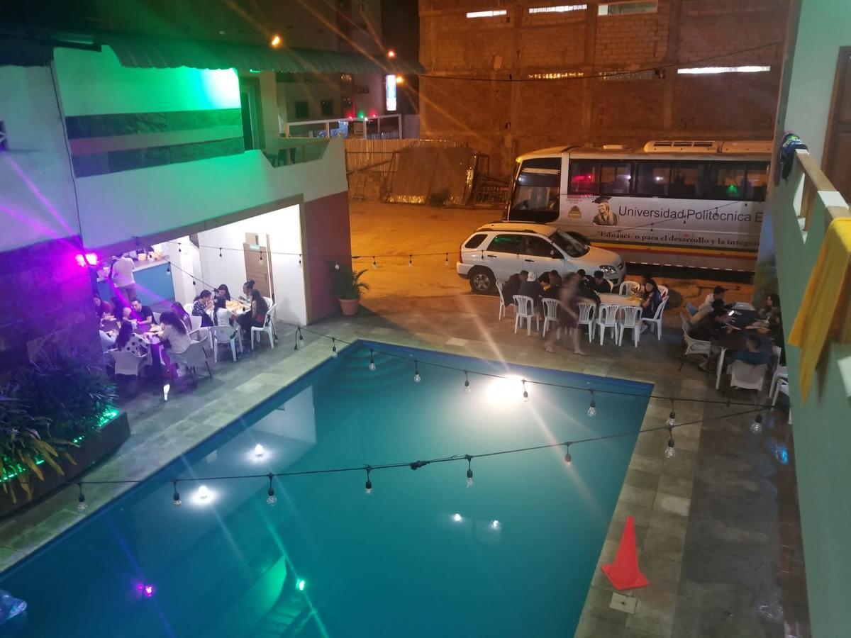 Hostal Las Velas Hotel Manta Exterior photo